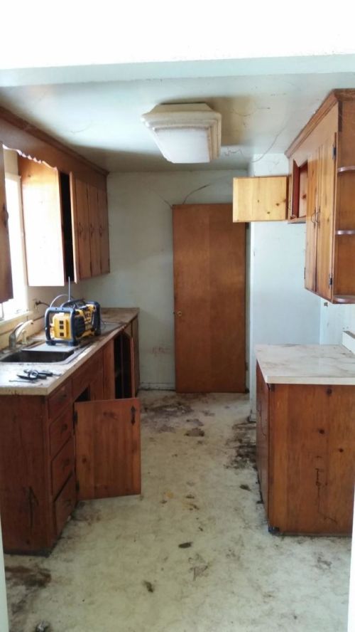 Before And After Images Of A Hoarder's Former House That Will Blow You Away