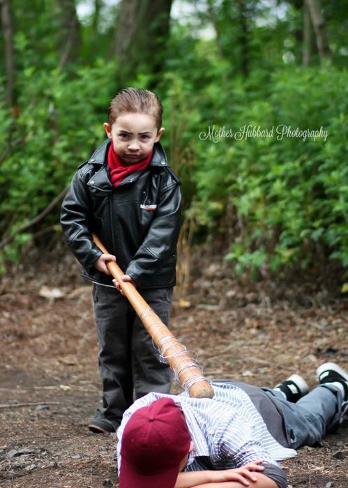 Controversial Walking Dead Photo Shoot Gets People Talking