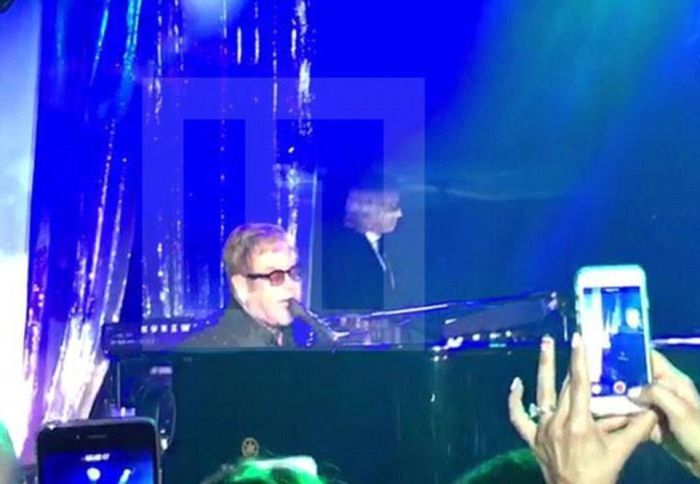 Russian Billionaire Hires Sir Elton John And Mariah Carey For A Wedding