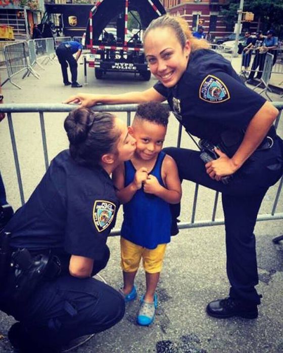 Fun Pictures That Will Restore Your Faith In Police