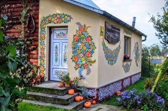 This Little Polish Village Is Covered In Colorful Flower Paintings