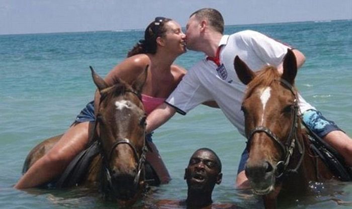 Hilarious Images Capture Holiday Romance Gone Wrong