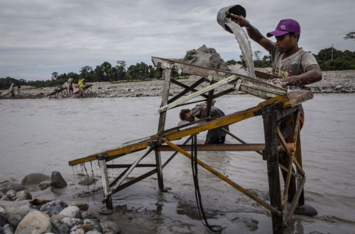 On The Ground With Gold Miners In Indonesia