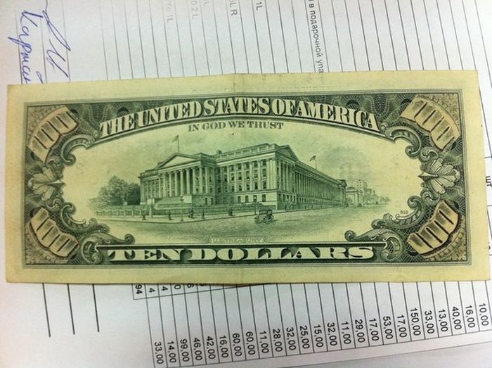 This Fake Banknote Is Almost Undetectable