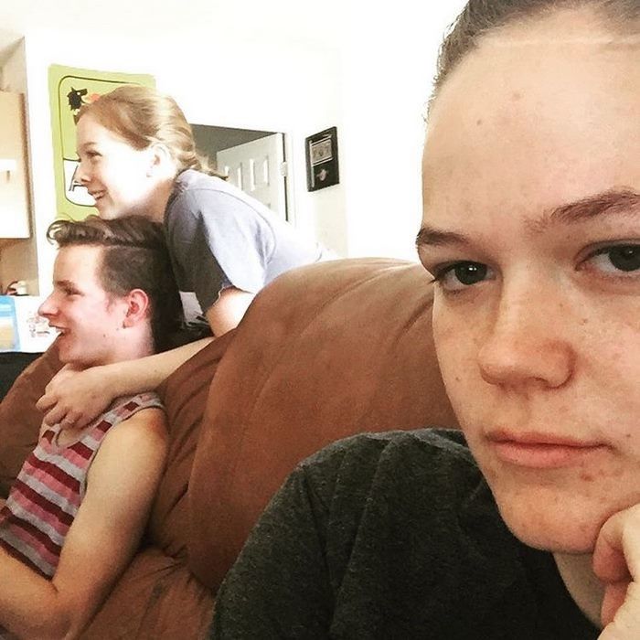 Girl Documents Her Life As The Third Wheel