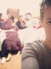 Girl Documents Her Life As The Third Wheel