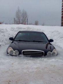 Russian Car Gets Frozen In A Block Of Ice