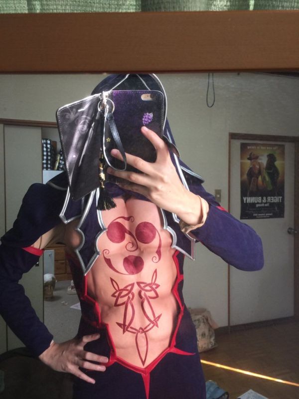 Cosplayer Uses Push Up Bras To Bring Their Creation To Life