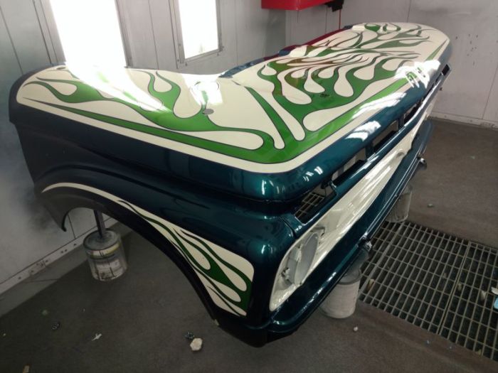 Old Pickup Truck Gets Turned Into A Cool Office Desk
