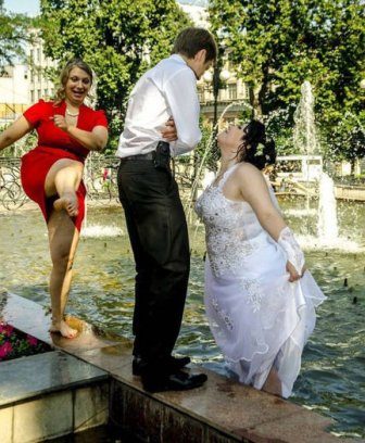 A Collection Of Wedding Photos That Should Probably Be Destroyed