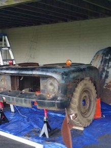 Guy Turns A Ford F-3 Truck Into An Awesome Bar