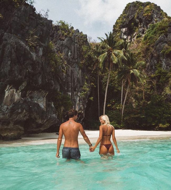 This Couple Makes Up To $9000 For Their Instagram Photos While Traveling