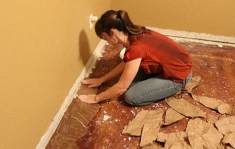 Woman Updates Her Floor Using Ordinary Paper