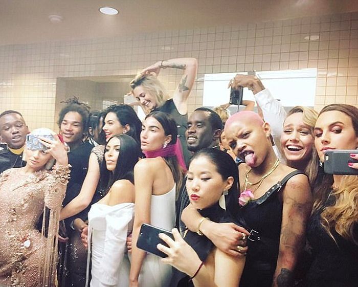 The Met Gala Bathroom Is Where The Really Party Took Place