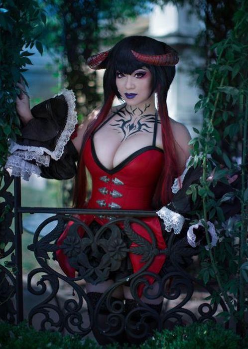 Yaya Han Makes Some Of The Best Cosplays In The World