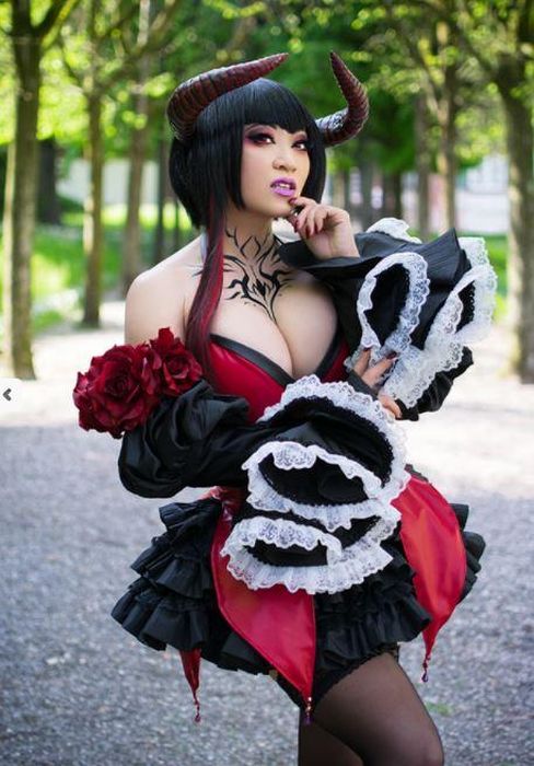 Yaya Han Makes Some Of The Best Cosplays In The World