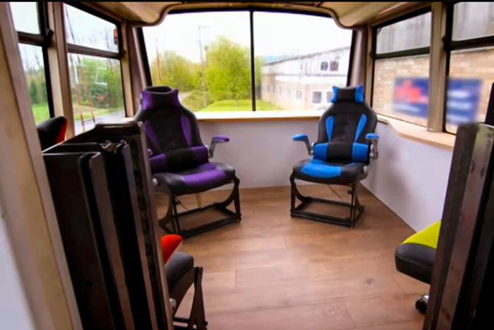 Inventor Builds His Family An Awesome Home On A Double Decker Bus