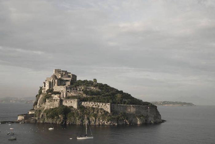 You Can Now Own A Castle In Italy For Free