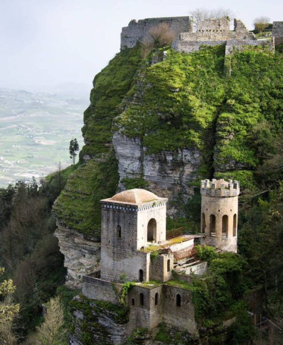 You Can Now Own A Castle In Italy For Free
