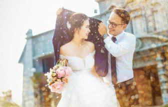Fancy Wedding Photo Gets Exposed