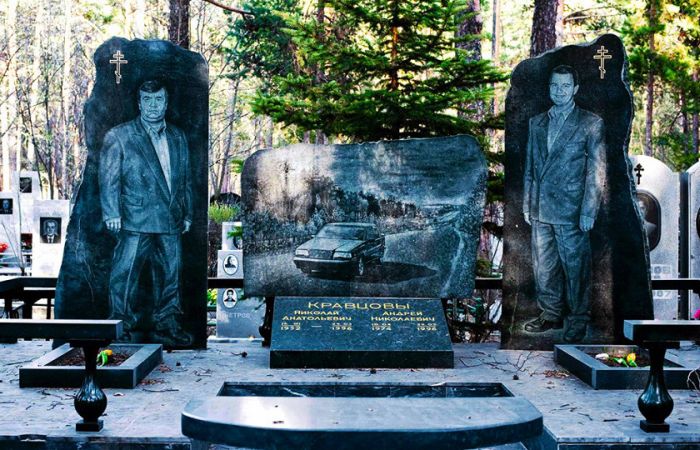 Russian Mafia Members With Over The Top Graves