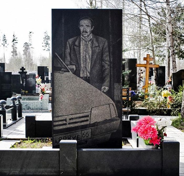 Russian Mafia Members With Over The Top Graves