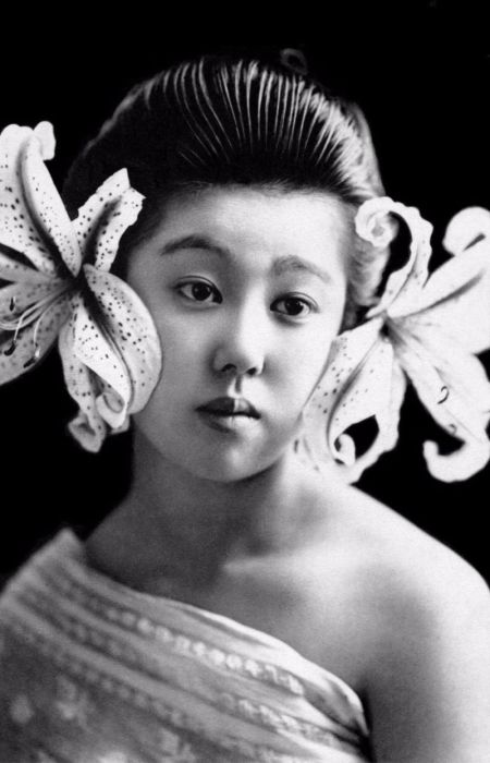 Authentic Photos Of Geishas Without Their Kimono