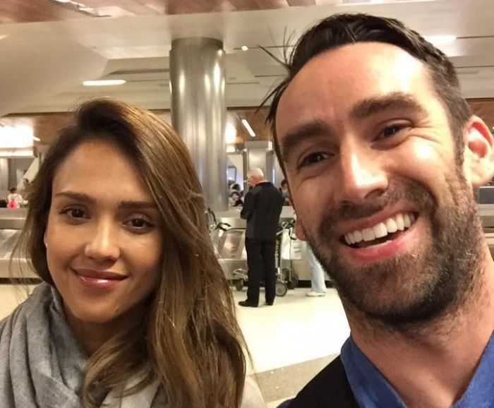 Guy Finds Random Pic He Took With Jessica Alba In A Deli