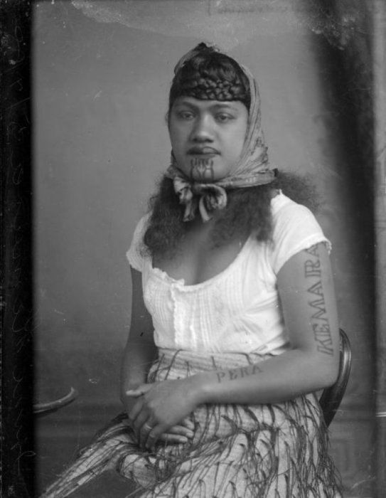 Maori Women With Tattoos On Their Faces