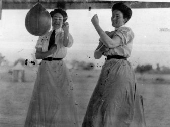 Vintage Photos Show The Weird World Of Victorian Female Boxing