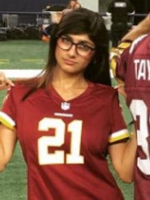 Mia Khalifa Gets Burned On Twitter After Trying To Troll Cowboys Fans