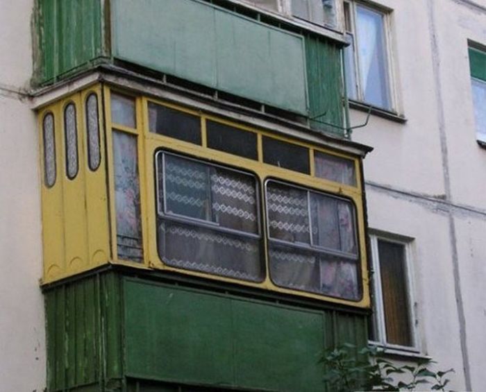 You Can See Some Strange Things On Balconies In Russia