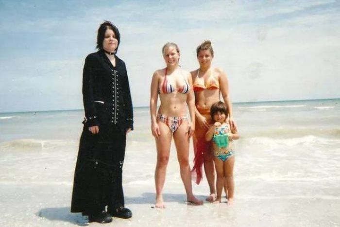 The Most Awkward Family Photos Ever Discovered