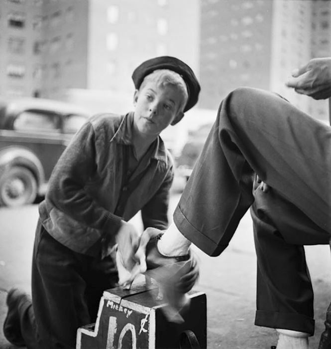 17-Year-Old Stanley Kubrick’s Photos Of 1940s New York