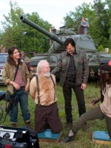 Walking Dead Cast Laughing Behind The Scene