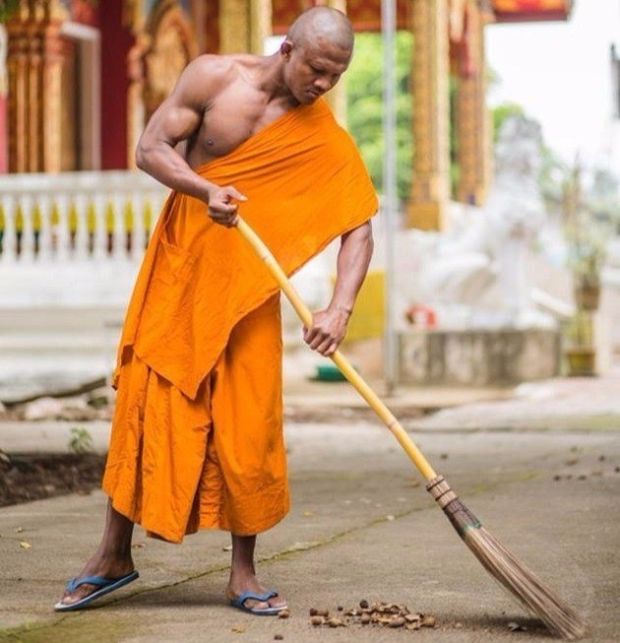Shaolin Monk Got Photoshopped