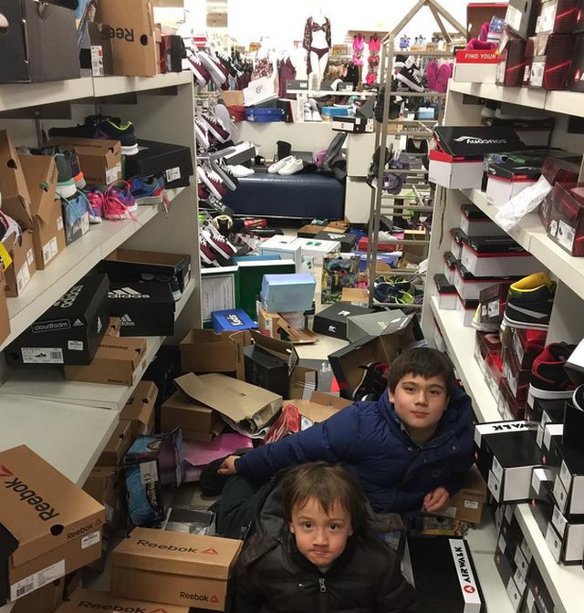 Canadians Staged A "Last Sale"