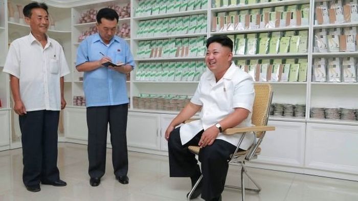 Kim Jong Un Teaches People How To Work