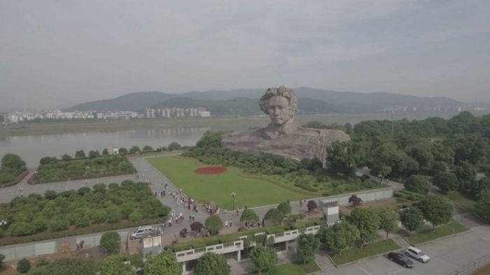 In China, Mao's Huge Head Was Built For The 116th Birthday Of The Leader