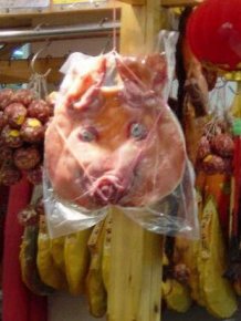 Meat in China Is Sold Very Originally