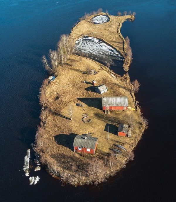 Four Seasons At The Island of Kotisaari, Finland