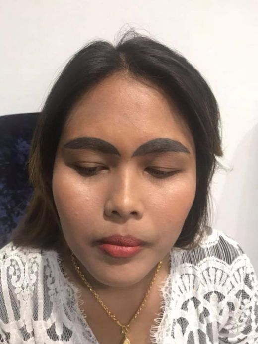 A Woman Left With Slug-Like Eyebrows After Botched Tattoo Job