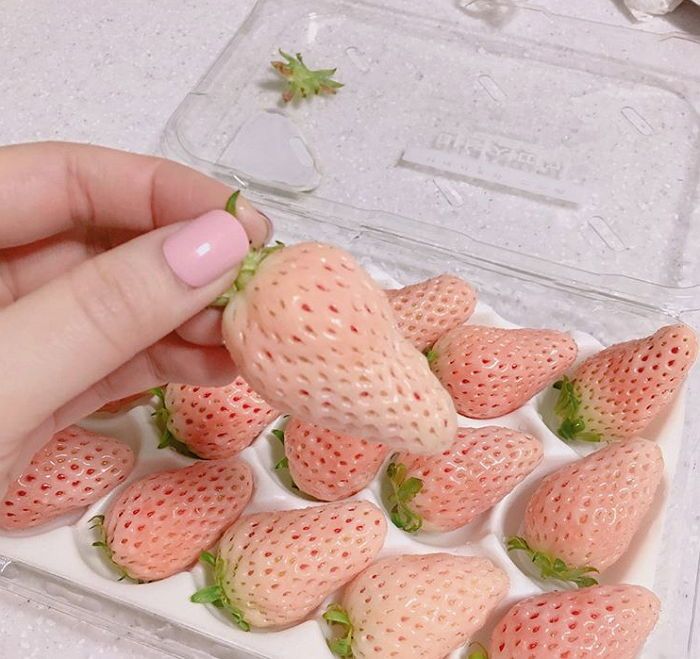 white strawberry