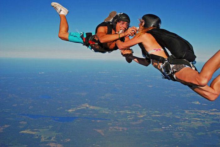 Funny Skydivers