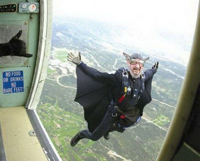 Funny Skydivers