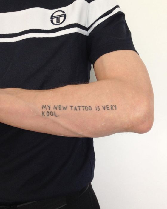 People Trust This Tattoo Artist As He Writes Whatever He Wants On Their Bodies