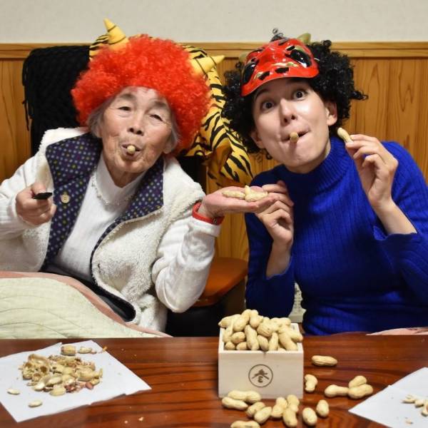 90-Year-Old Japanese Grandmother Is Popular On Social Media