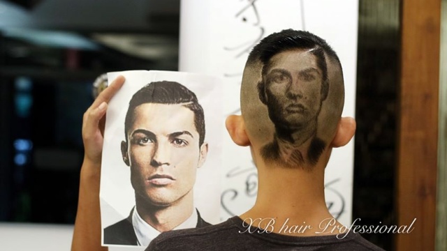 Hairdresser From China Creates Beautiful Pictures Using Clients' Hair