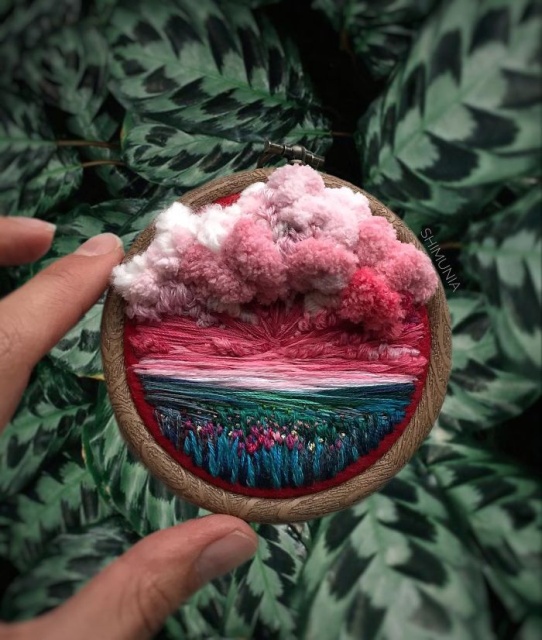 Russian Artist Pushes Embroidery To Its Limits, Making It Look Like Paint
