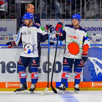 German Hockey Players Come Out In Uniform With A Design Painted By Children